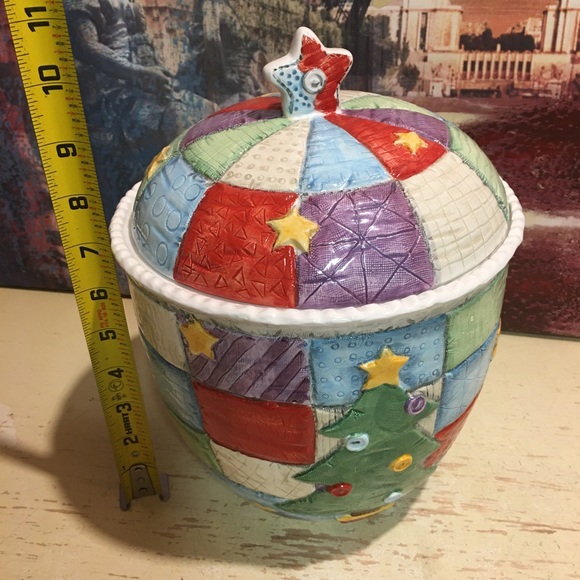 Christmas Patchwork Quilt Cookie Jar - Picture 12 of 12